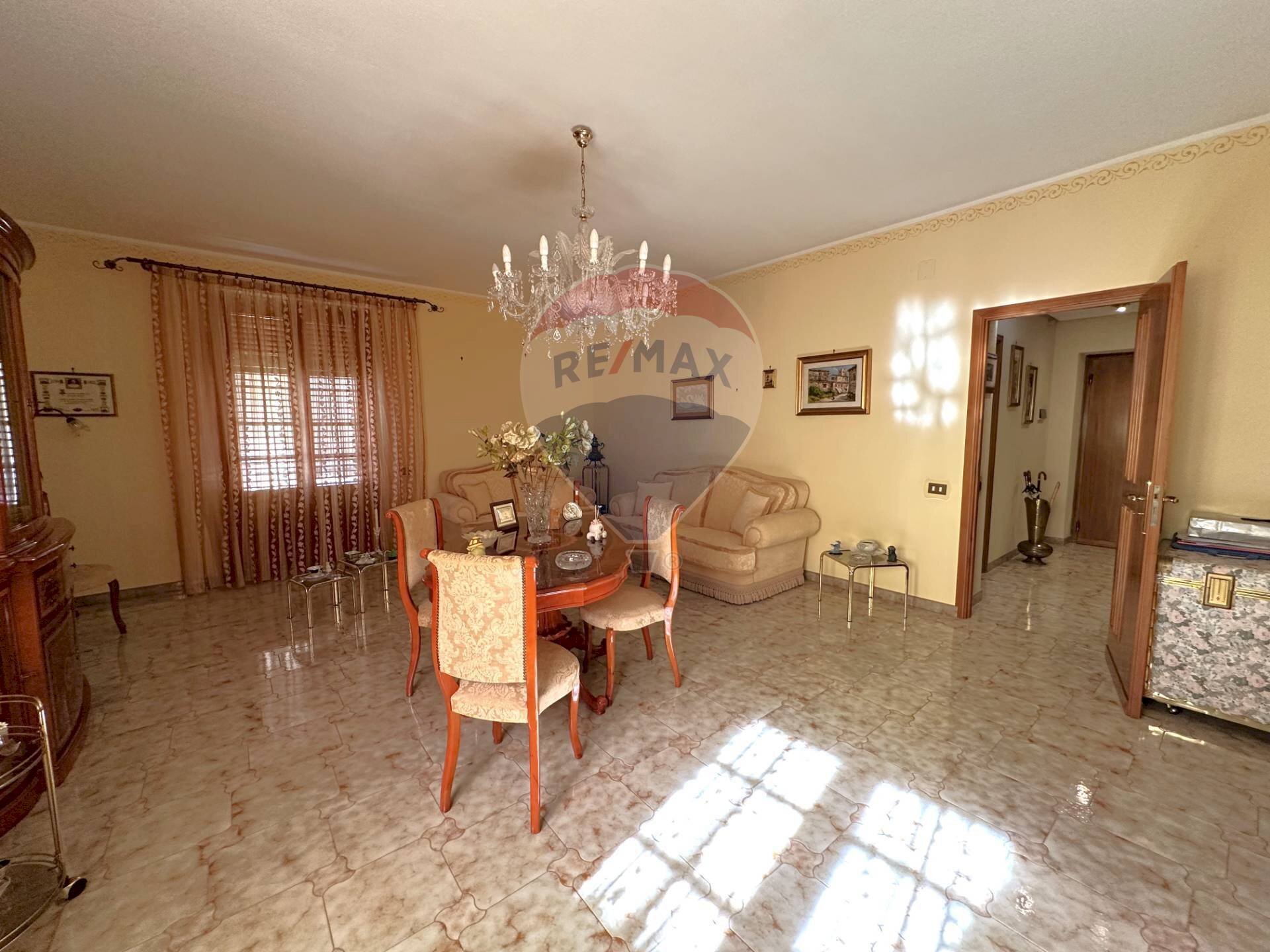 Sala da pranzo - Appartamento via sant'agata
 
4, Villabate - foto 3