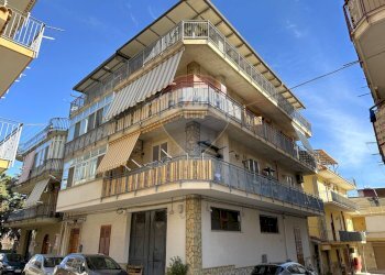Edificio all\'aperto - Appartamento via sant'agata
 
4, Villabate - foto 2