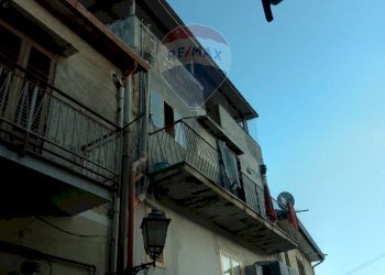 Edificio all\'aperto - Appartamento Via Lo Cascio
 
15-17, Piana degli Albanesi - foto 1