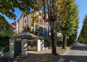 Edificio all\'aperto - Trilocale Viale Marconi
 
11, Tradate - foto 2