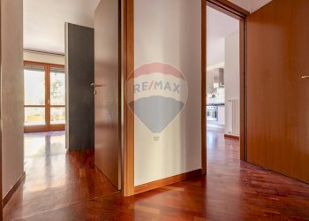 Hall / corridoio - Trilocale Viale Marconi
 
11, Tradate - foto 14