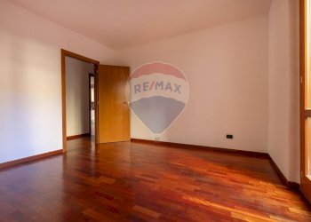 Stanza vuota - Trilocale Viale Marconi
 
11, Tradate - foto 18