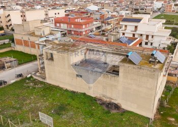 Edificio all\'aperto - Locale Commerciale via Maresciallo  Giudice
 
193, Acate - foto 4