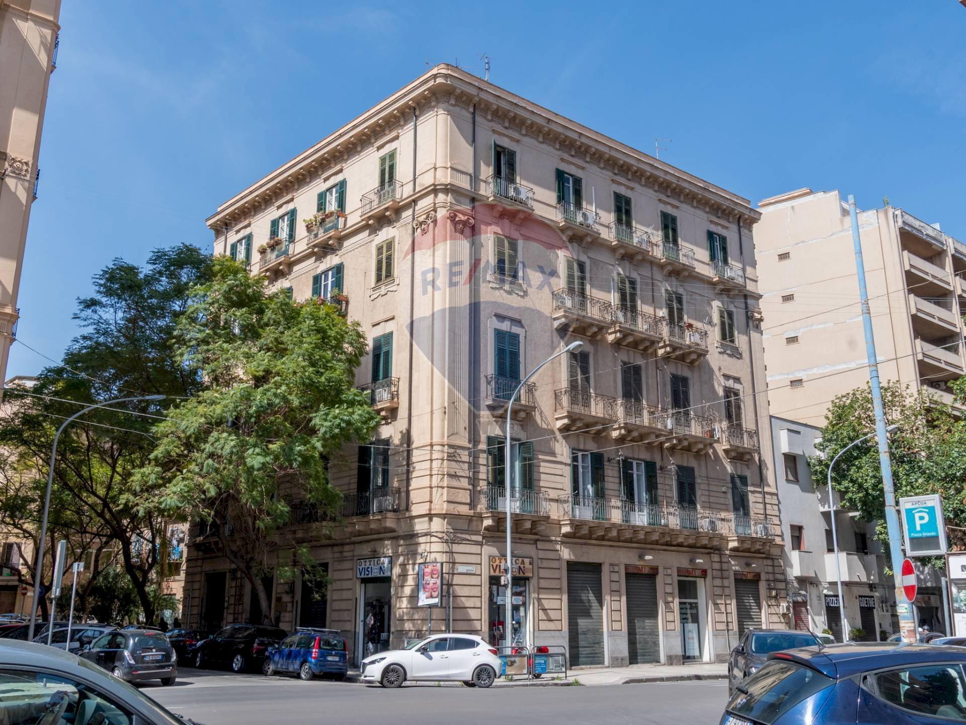 Edificio all\'aperto - Negozio Via Goethe
 
18, Palermo - foto 1