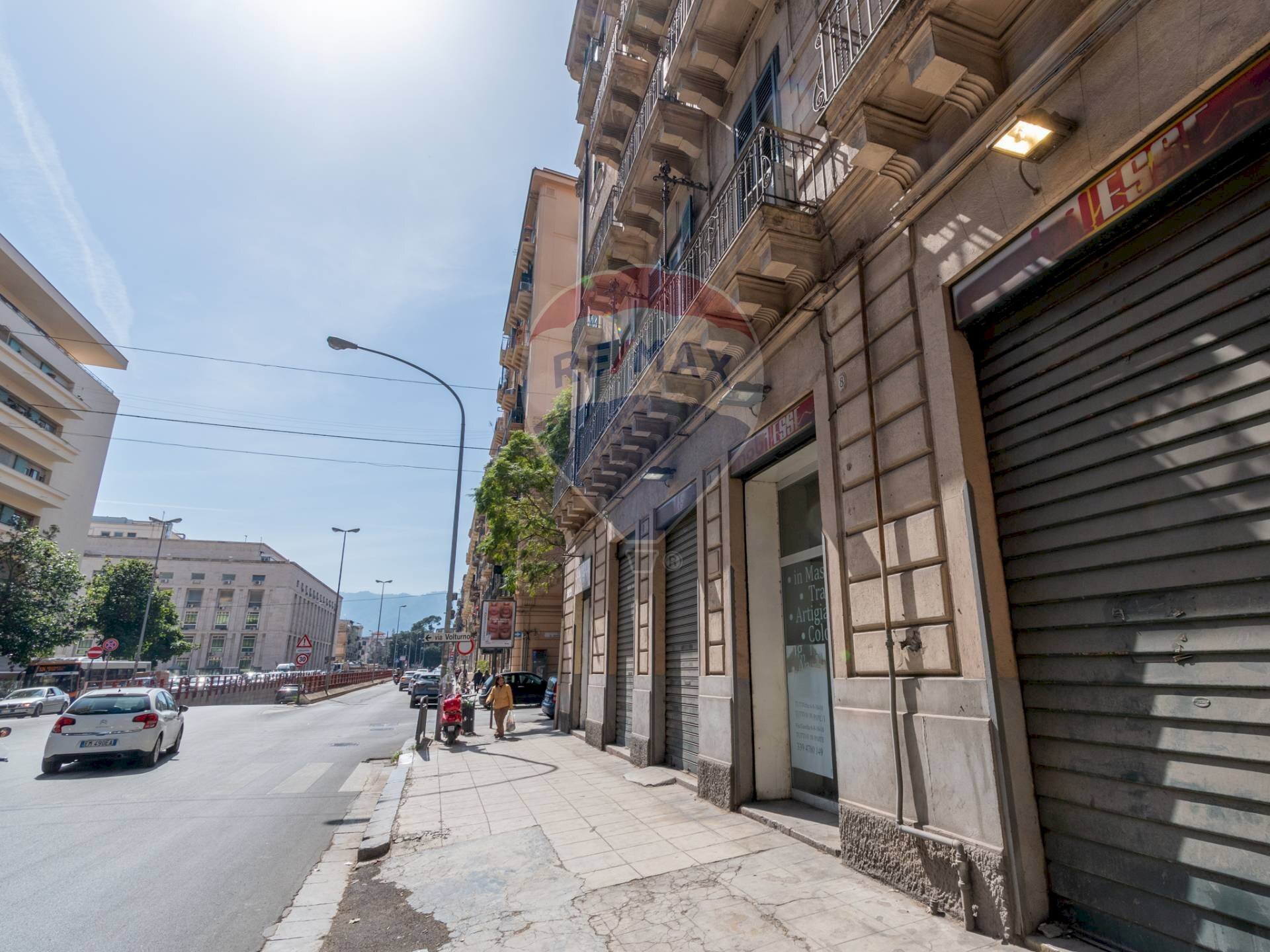 Edificio all\'aperto - Negozio Via Goethe
 
18, Palermo - foto 3