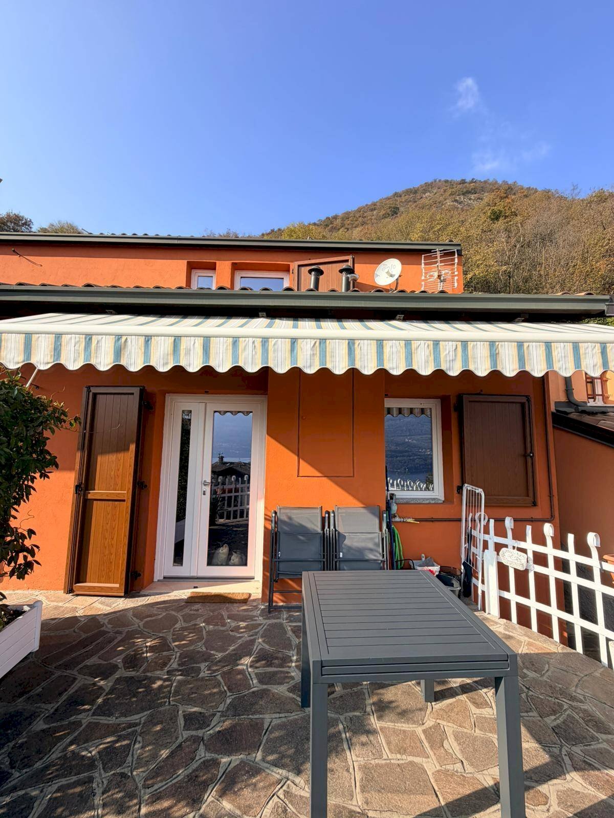 Foto 2 - Trilocale Via moia, Tavernola Bergamasca - foto 2