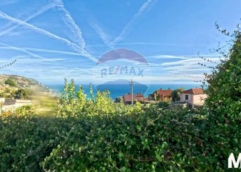 Vista delle montagne - Three-room apartment Strada Valdirodi
 
28, Ospedaletti - photo 5