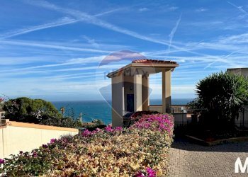 Casa all\'aperto - Three-room apartment Strada Valdirodi
 
28, Ospedaletti - photo 6