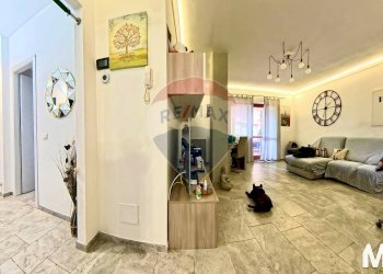 Soggiorno - Three-room apartment Strada Valdirodi
 
28, Ospedaletti - photo 13