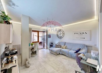 Soggiorno - Three-room apartment Strada Valdirodi
 
28, Ospedaletti - photo 14