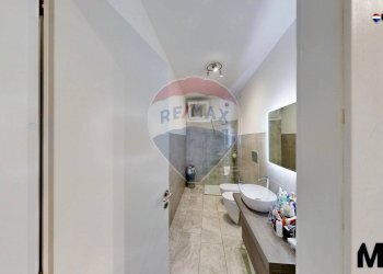 Bagno - Three-room apartment Strada Valdirodi
 
28, Ospedaletti - photo 23