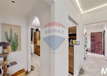 Hall / corridoio - Three-room apartment Strada Valdirodi
 
28, Ospedaletti - photo 27