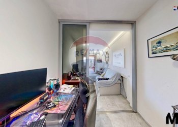 Hall / corridoio - Three-room apartment Strada Valdirodi
 
28, Ospedaletti - photo 35