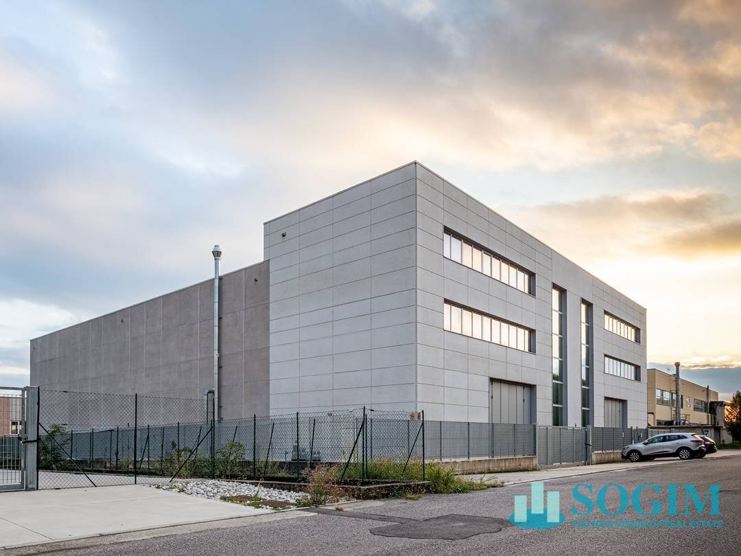 Foto 1 - Capannone Via Parravicini, Albavilla - foto 1