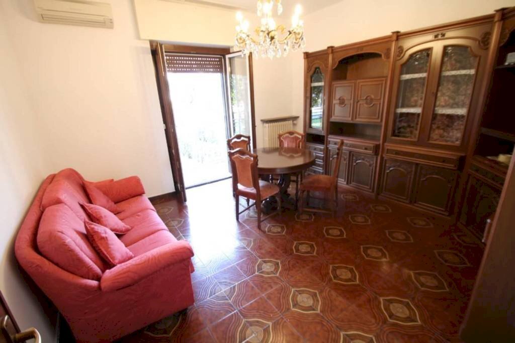 Salone - Trilocale via Antonio Gramsci, Rozzano - foto 1