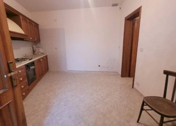 Foto 6 - Stable - Palace Via Camillo Benso Conte di Cavour
 
80, Buscemi - photo 6