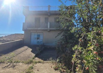 Foto 11 - Stable - Palace Via Camillo Benso Conte di Cavour
 
80, Buscemi - photo 11