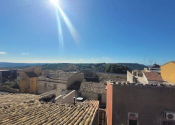 Foto 21 - Stable - Palace Via Camillo Benso Conte di Cavour
 
80, Buscemi - photo 21