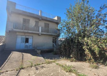 Foto 52 - Stable - Palace Via Camillo Benso Conte di Cavour
 
80, Buscemi - photo 52