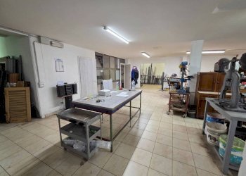 Magazzino - Capannone via Fratelli Rosselli, Signa - foto 2