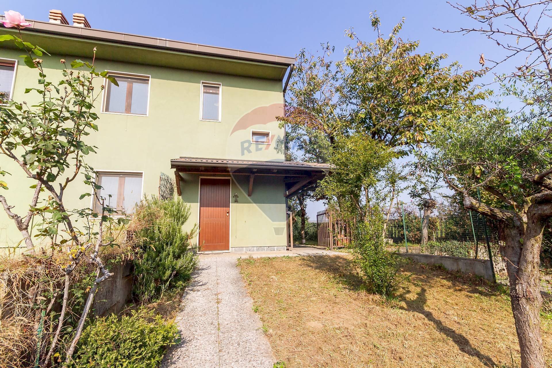 Casa all\'aperto - Villa a Schiera Via Marconi
 
12, Basiano - foto 1