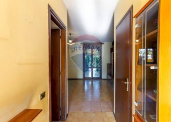 Corridoio - Villa a Schiera Via Marconi
 
12, Basiano - foto 4