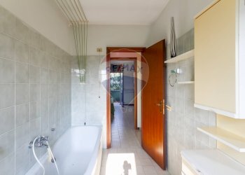 Bagno - Villa a Schiera Via Marconi
 
12, Basiano - foto 31