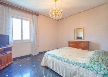 Camera da letto - Appartamento via Bari, Genova - foto 13