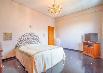 Camera da letto - Appartamento via Bari, Genova - foto 14