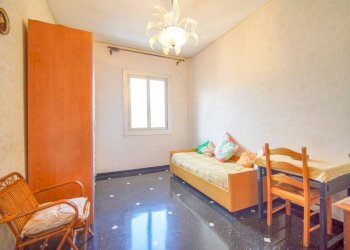 Camera da letto - Appartamento via Bari, Genova - foto 16