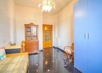 Camera da letto - Appartamento via Bari, Genova - foto 19