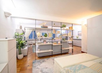 Camera da letto - Quadrilocale salita Pollaiuoli, Genova (zona Centro Storico) - foto 8