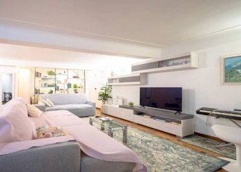 Salone - Quadrilocale salita Pollaiuoli, Genova (zona Centro Storico) - foto 9