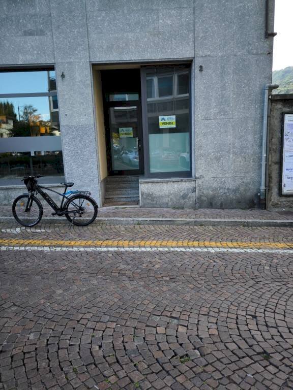 Ingresso - Shop Lungomallero Armando Diaz, 38, Sondrio - photo 2