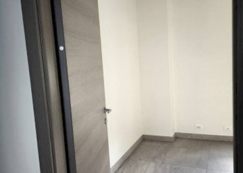 Stanza non arredata - Shop Lungomallero Armando Diaz, 38, Sondrio - photo 9