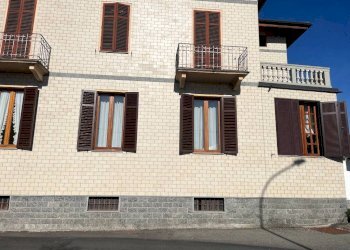 Facciata - Quadrilocale strada alla Fornace, Biella - foto 6