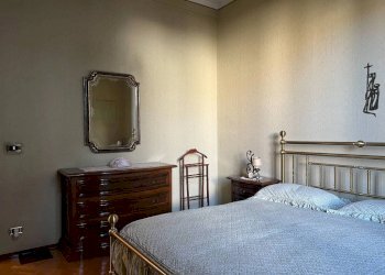 Camera da letto - Quadrilocale strada alla Fornace, Biella - foto 24