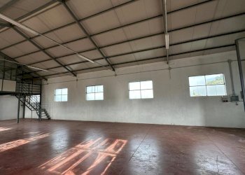 ~tmp3A_PHOTO-2025-10-28-13-12-57.jpg - Locale Commerciale Viale Maiella 23/A, Casacanditella - foto 5