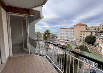 IMG_5927.JPG - Trilocale Via Barabino 1, Sanremo - foto 2