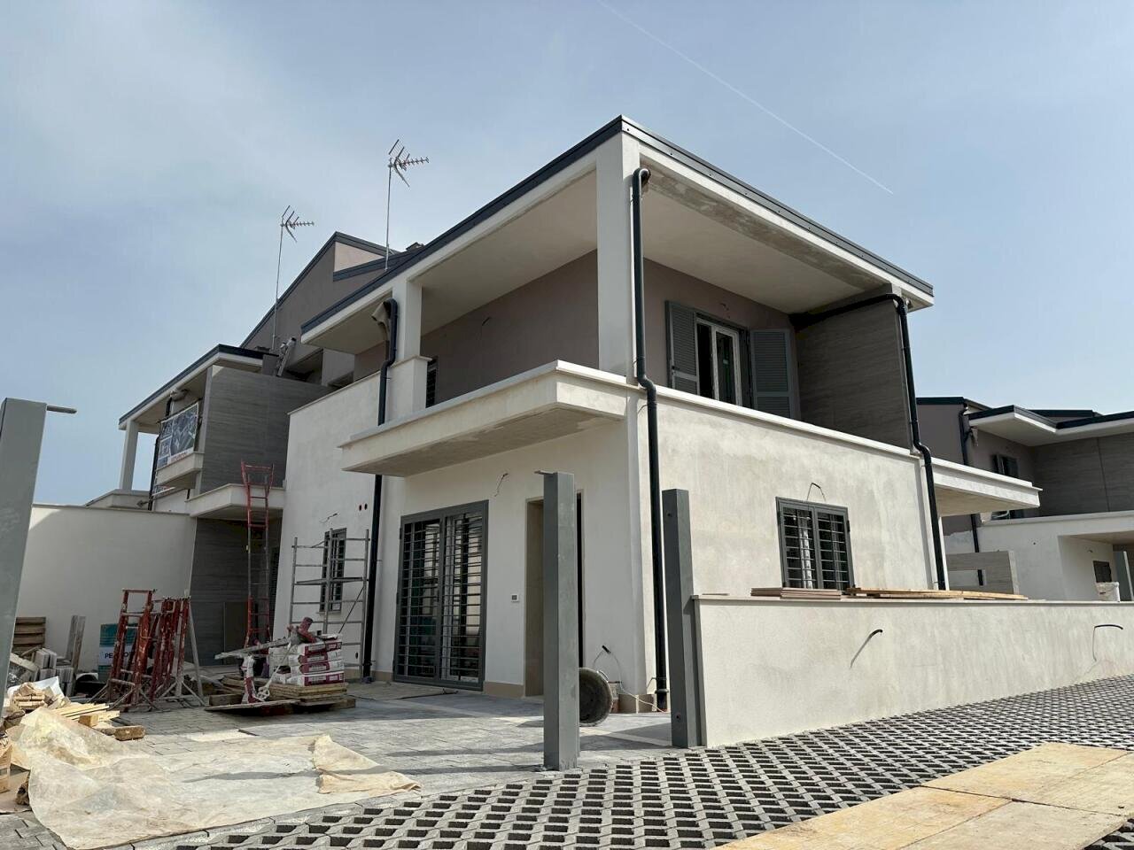 WhatsApp Image 2026-03-09 at 4.26.19 PM.jpeg - Villa Viale Valle dell'Aniene 22, Guidonia Montecelio - foto 2