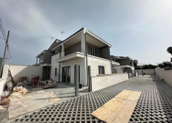 WhatsApp Image 2026-03-09 at 4.26.20 PM.jpeg - Villa Viale Valle dell'Aniene 22, Guidonia Montecelio - photo 9