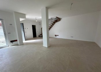 WhatsApp Image 2026-03-09 at 4.26.21 PM.jpeg - Villa Viale Valle dell'Aniene 22, Guidonia Montecelio - photo 17