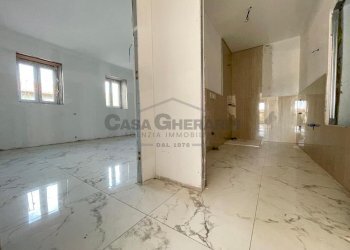 WhatsApp Image 2025-10-26 at 08.57.29 (5).jpeg - Trilocale Via Umberto I, Ponte San Pietro - foto 1