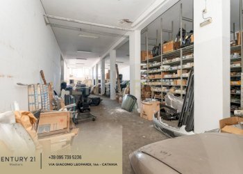 Deposito Prestinenza 7 (32).jpg - Locale Commerciale Via Antonio Prestinenza 7, Catania - foto 15