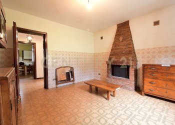 sala caminetto - Casale Via di Vecoli 11, Lucca - foto 12