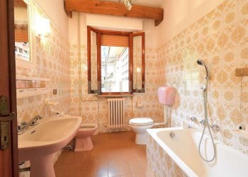 bagno - Casale Via di Vecoli 11, Lucca - foto 25