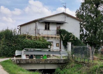 20250930_145345.jpg - Villa via cavetto di mezzo 20, Castelnovo Bariano - foto 1