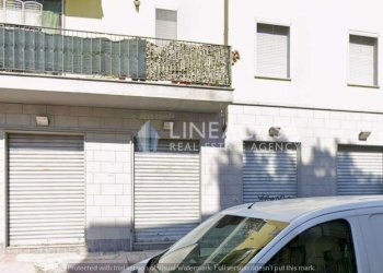 Negozio via Bramante 14, Buccinasco - foto 1