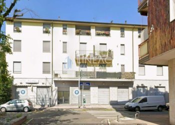 Negozio via Bramante 14, Buccinasco - foto 2