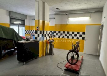 Negozio via Bramante 14, Buccinasco - foto 3